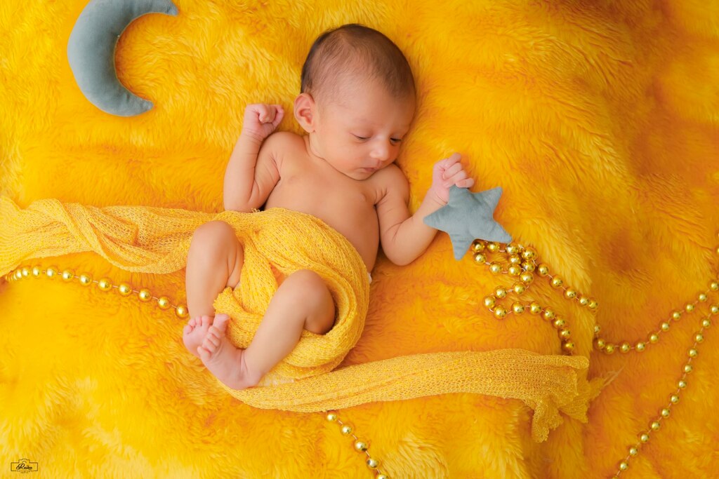 Newborn Yellow Star Setup 138
